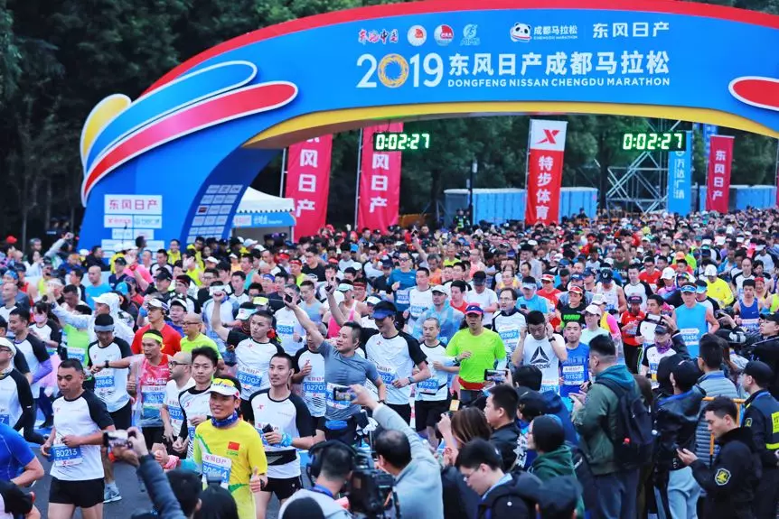 【活动回顾】运动新成都 跑向大满贯 蓝骄传媒助力2019东风日产成都马拉松圆满举行